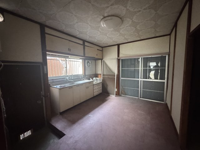 -三丁目不動産-　児玉郡上里町堤　昭和50年築のキッチン|お料理しやすいキッチンです