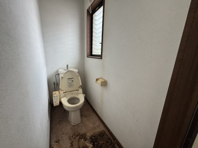 -三丁目不動産-　児玉郡上里町七本木　平成8年築のトイレ|シンプルで使いやすいトイレです