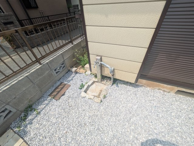 春日部市緑町　中古戸建の庭|蛇口もございます。