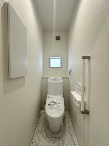 ワイウッドコート熊谷市柿沼第2期のトイレ|シンプルで使いやすいトイレです