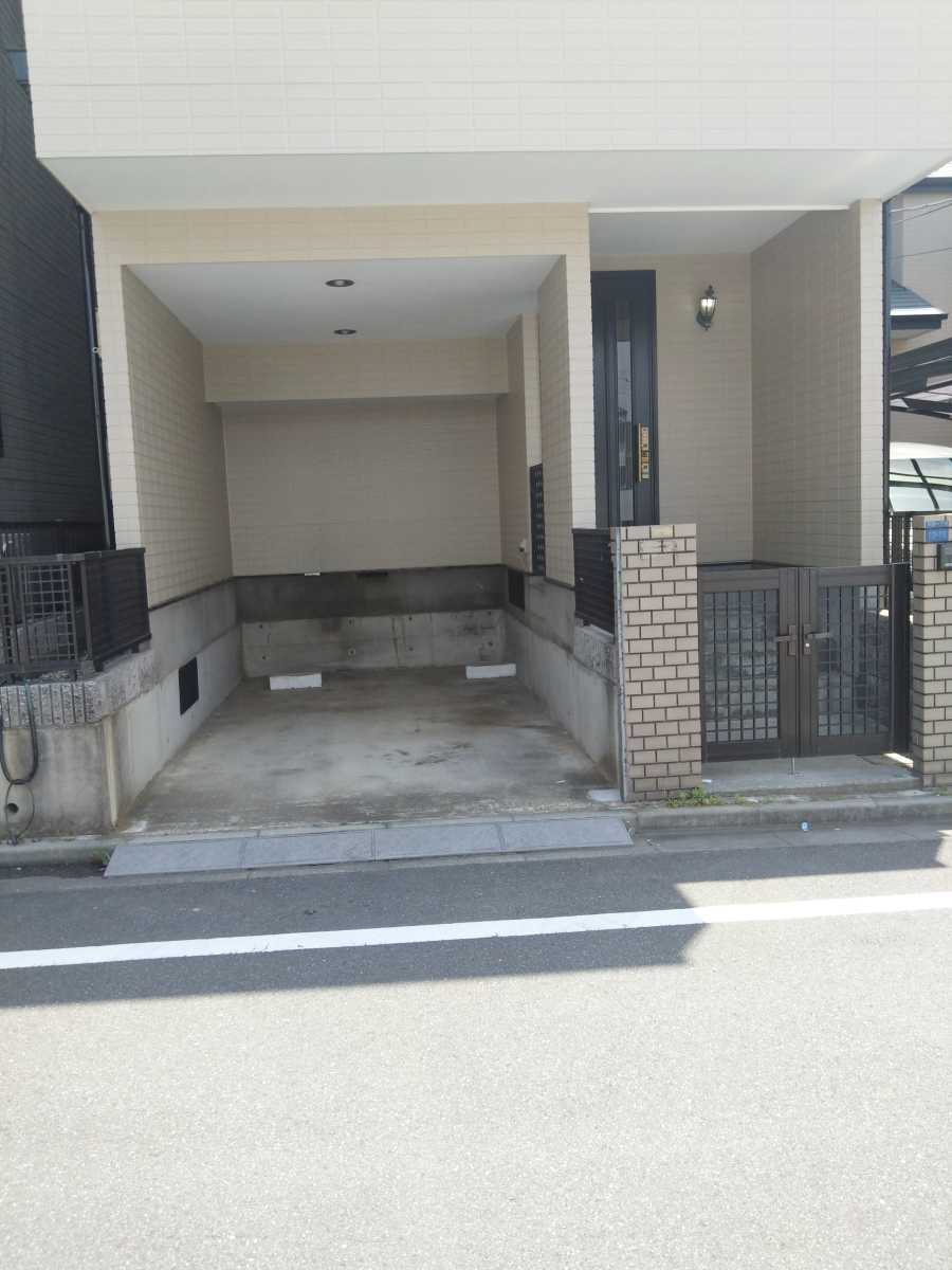 板橋区三園一丁目戸建③の駐車場|駐車場があります