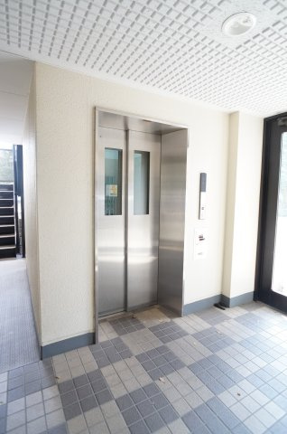 メゾンド西村のロビー|建物の内部です