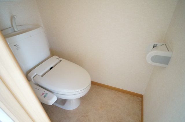 メゾンド西村のトイレ|シンプルで使いやすいトイレです