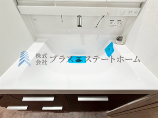 【独立洗面台】 | サンタウン御屋敷壱番館 | 大型洗面器は、洗顔・洗髪はもちろん、つけ置き洗いなどにも便利です♪
