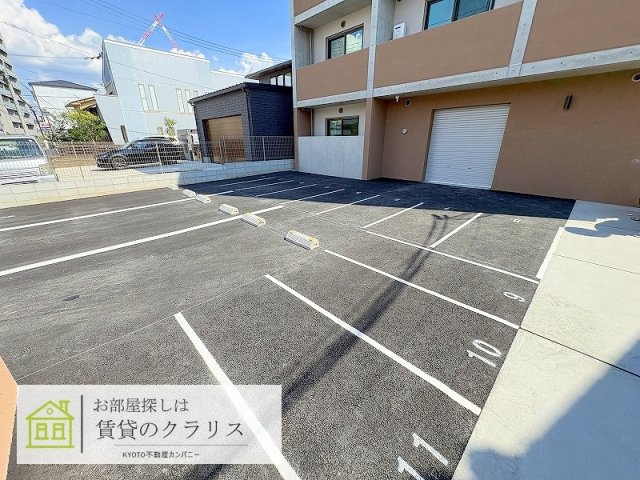 ARCA桂川の駐車場