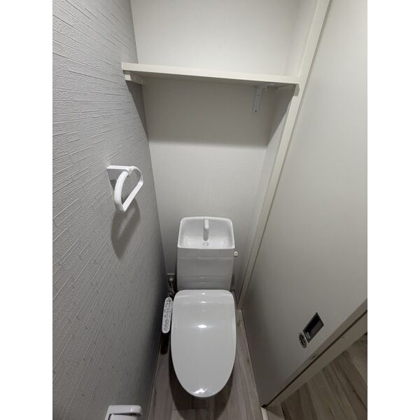 ilusion本陣北　名古屋市賃貸　仲介手数料無料のトイレ|同コンセプト別部屋
