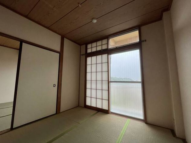 百草台ハイツの和室