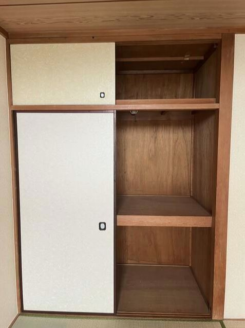 百草台ハイツの収納