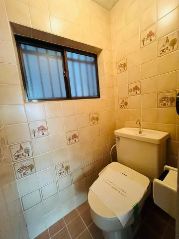 城東区今福南２丁目中古戸建のトイレ