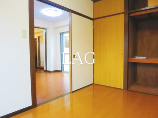 【居間・リビング】 | 関谷パークハイツ | 洋室のお部屋です。