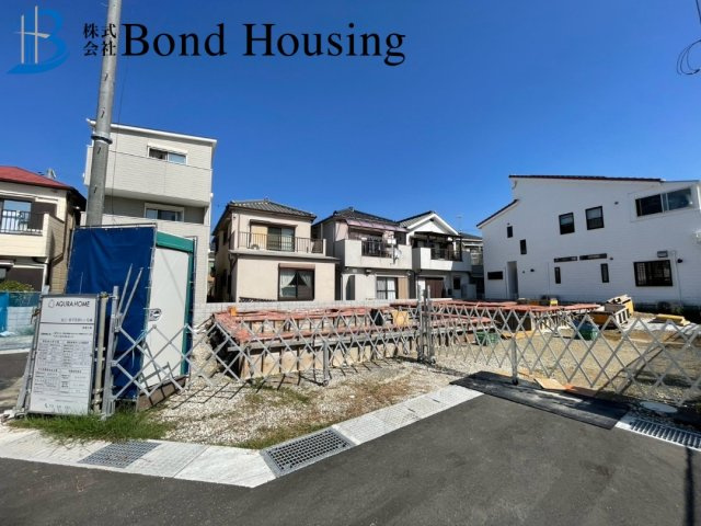林崎松江海岸駅まで徒歩8分　松江　新築8区画　1号棟の前面道路含む現地写真
