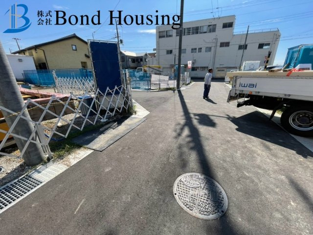 林崎松江海岸駅まで徒歩8分　松江　新築8区画　1号棟の駐車場