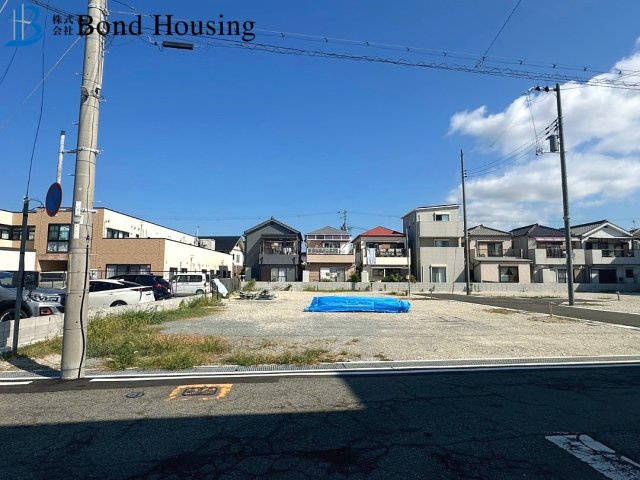 林崎松江海岸駅まで徒歩8分　松江　新築8区画　1号棟の前面道路含む現地写真