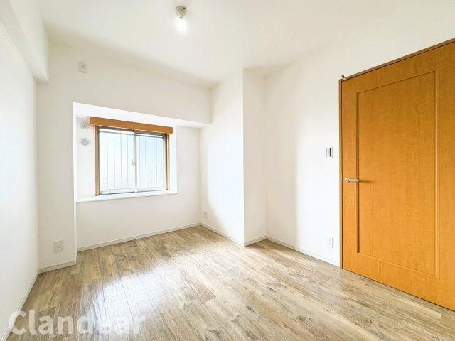 日神パレステージ竹ノ塚第2の洋室|ドキドキの新生活も、安心してスタート。ぴったりの住まいを見つけませんか？クランディアが一緒に住まい選びをサポートします‼　まずは、お気軽にお問合せください　＃クランディア