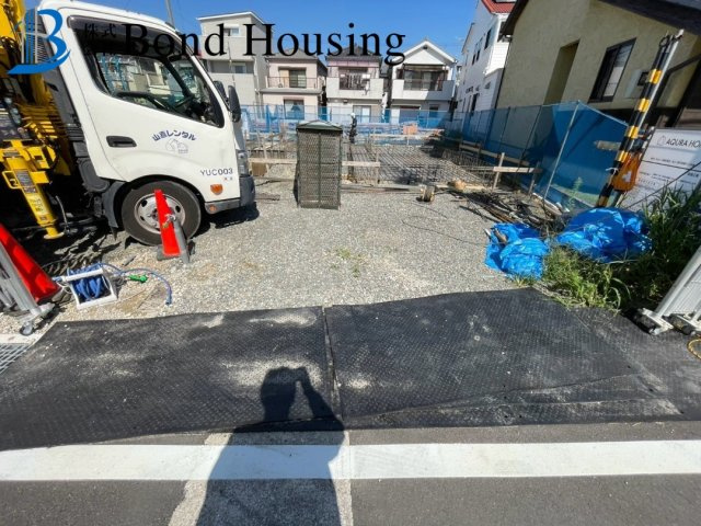 大容量WIC完備　松江　新築8区画　3号棟の駐車場