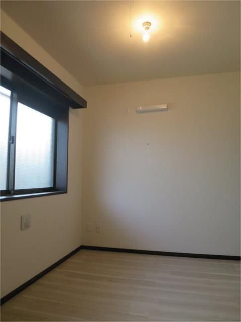 綴マンションの寝室