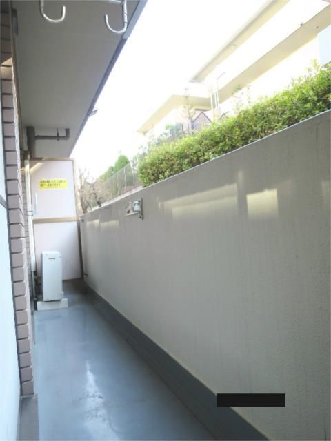 綴マンションのバルコニー