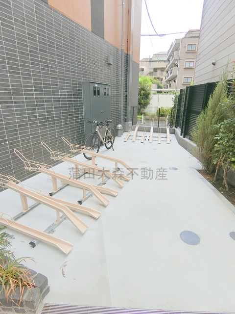 スプレスター大森山王のその他共用部分|ラック式の駐輪場
