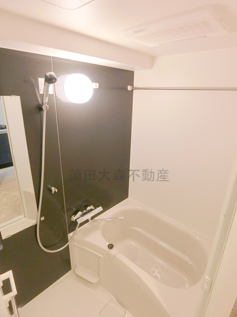スプレスター大森山王の浴室|浴室乾燥機付きのバスルーム　お風呂
少し大きな浴槽がポイント！