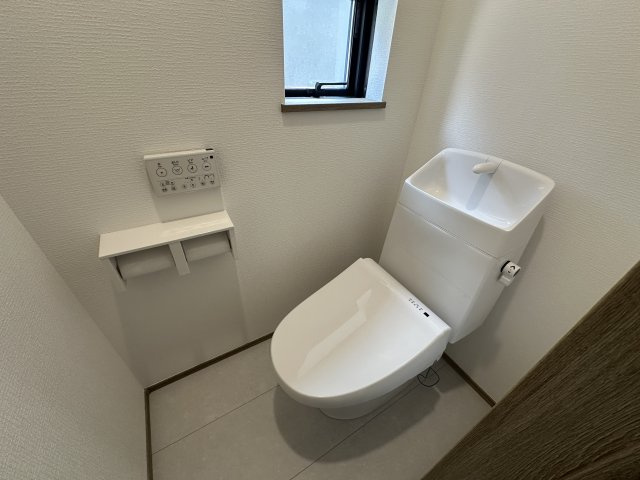 神戸市西区糀台２丁目新築戸建A号棟のトイレ