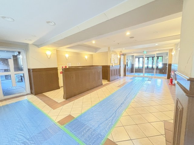 ライオンズマンション三国本町のエントランス