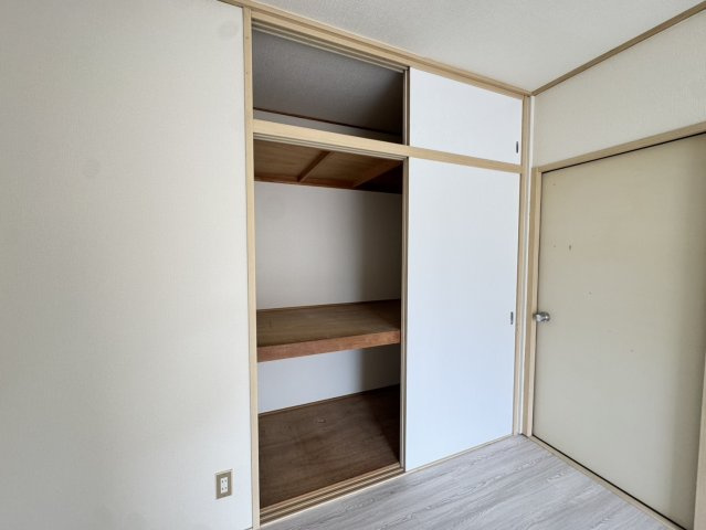 源七ハイツの収納