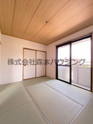 【和室】 | 　ディアコート堀溝 | ※同タイプ別室の写真を使用しています。
　設備内容や色調など相違がある場合は実際のお部屋の現状優先となります。