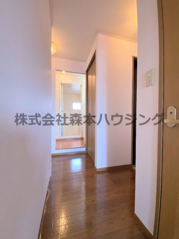【内装】 | 　ディアコート堀溝 | ※同タイプ別室の写真を使用しています。
　設備内容や色調など相違がある場合は実際のお部屋の現状優先となります。