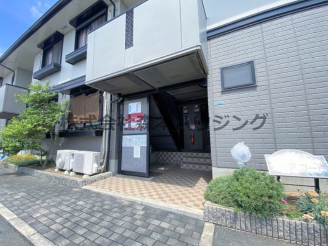 【エントランス】 | 　ディアコート堀溝 | ゆとりのあるエントランスです