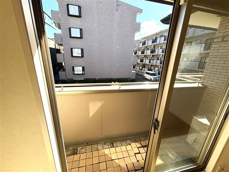 フローラ大倉山のバルコニー