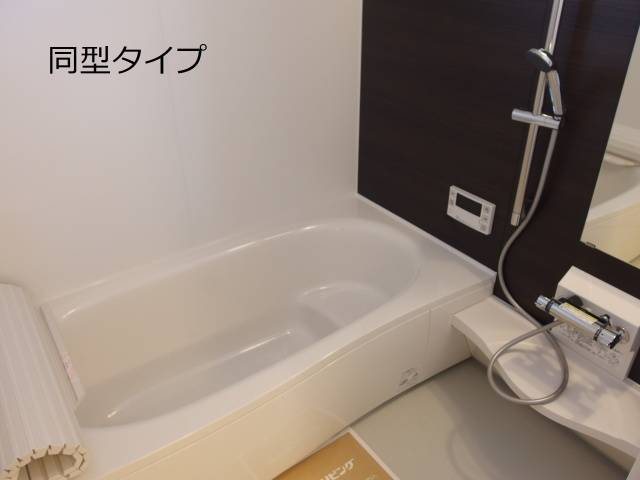 Ｄ－ｒｏｏｍ北本郷の浴室