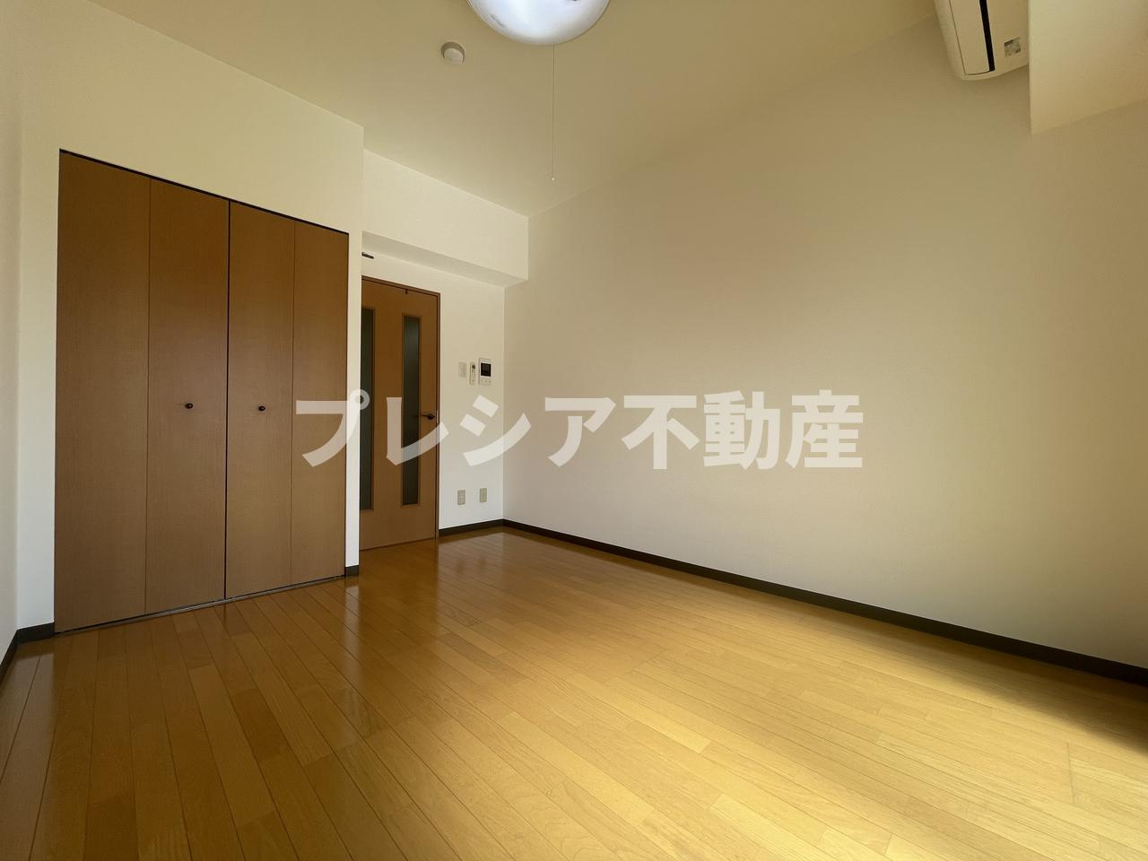 パルメーラ甲子園口の居間・リビング