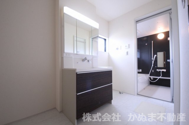 Livele Garden.S　栃木都賀町平川第３のランドリースペース|〇洗面脱衣室〇
約３帖　使い途いろいろ工夫できる広さです。