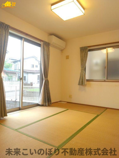 【和室】 | 加須市久下５丁目中古戸建て | 家事の合間にちょっとひと休み♪足をのばして寛げる和室♪客間やキッズスペースにも最適です♪