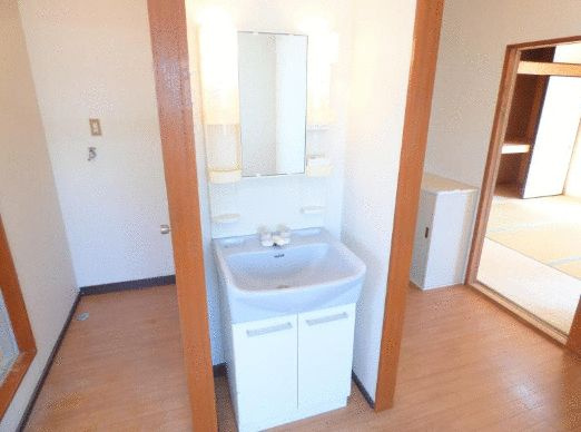 コーポニューライズの洗面所|忙しい朝には欠かせない洗面所です（参考写真です）