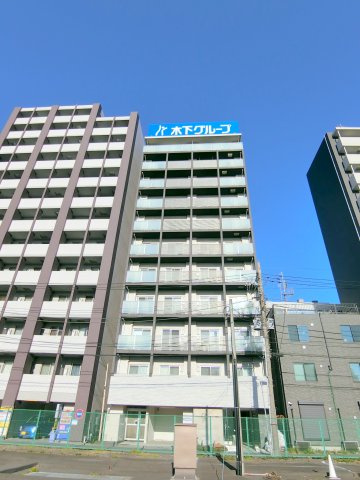 プレールドゥークカマタの外観|2010年2月築　RC鉄筋コンクリート造11階建て総戸数39戸の分譲賃貸マンション　東京都大田区蒲田2丁目　JR京浜東北線蒲田駅徒歩14分
京急本線急行停車駅京急蒲田駅徒歩8分　梅屋敷駅近徒歩4分
