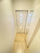 【玄関】 | サクラレジェンド　E | 同タイプの部屋となります
