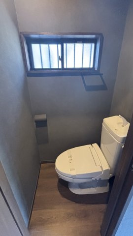 大日ガレージハウスのトイレ