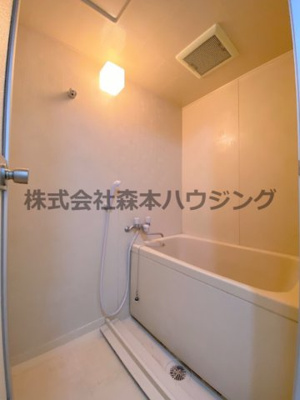 【浴室】 | 　ハイメゾン中西　B棟 | ※反転タイプ別室の写真となります。
　設備内容や色調など相違がある場合は実際のお部屋の現状優先となります。