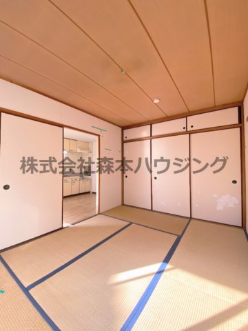 【和室】 | 　ハイメゾン中西　B棟 | ※反転タイプ別室の写真となります。
　設備内容や色調など相違がある場合は実際のお部屋の現状優先となります。