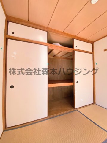 【収納】 | 　ハイメゾン中西　B棟 | ※反転タイプ別室の写真となります。
　設備内容や色調など相違がある場合は実際のお部屋の現状優先となります。