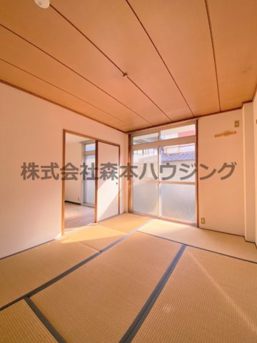【和室】 | 　ハイメゾン中西　B棟 | ※反転タイプ別室の写真となります。
　設備内容や色調など相違がある場合は実際のお部屋の現状優先となります。