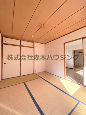 【和室】 | 　ハイメゾン中西　B棟 | ※反転タイプ別室の写真となります。
　設備内容や色調など相違がある場合は実際のお部屋の現状優先となります。