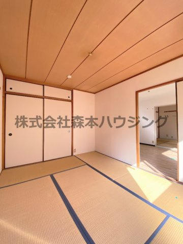 【和室】 | 　ハイメゾン中西　B棟 | ※反転タイプ別室の写真となります。
　設備内容や色調など相違がある場合は実際のお部屋の現状優先となります。