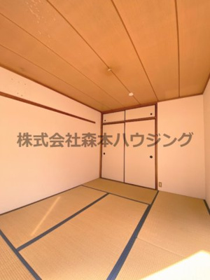 【和室】 | 　ハイメゾン中西　B棟 | ※反転タイプ別室の写真となります。
　設備内容や色調など相違がある場合は実際のお部屋の現状優先となります。