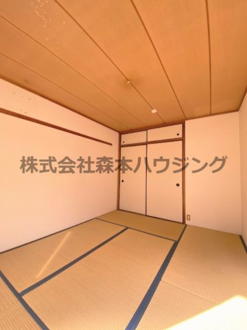 【和室】 | 　ハイメゾン中西　B棟 | ※反転タイプ別室の写真となります。
　設備内容や色調など相違がある場合は実際のお部屋の現状優先となります。