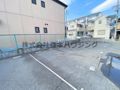 【駐車場】 | 　ハイメゾン中西　B棟 | 駐車場があります