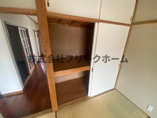 三鷹市井口３丁目のアパートの収納