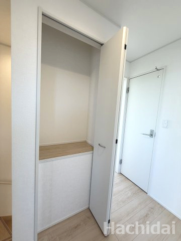 高浜市神明町第6　新築戸建＜２号棟＞の収納|２階ホール収納
