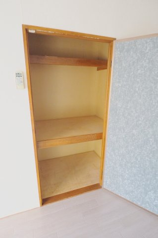 松田マンションの収納